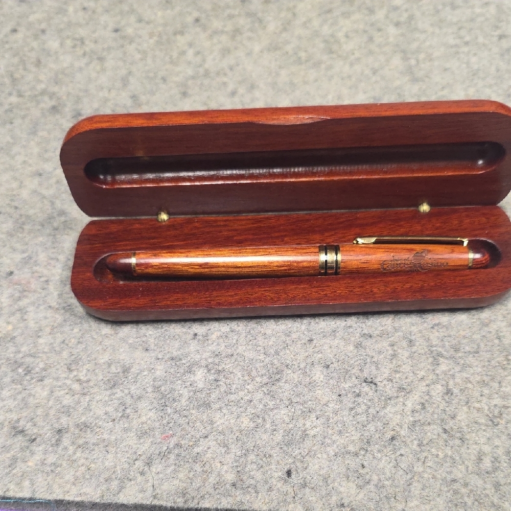 Classic Brown Wood Barrel Pen with Matching Presentation Case